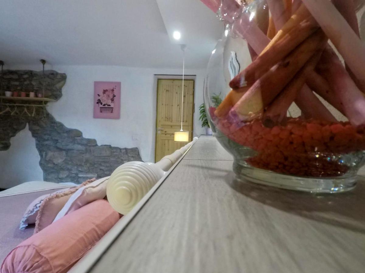 B&B La Casa Dei Cuori Millesimo Buitenkant foto